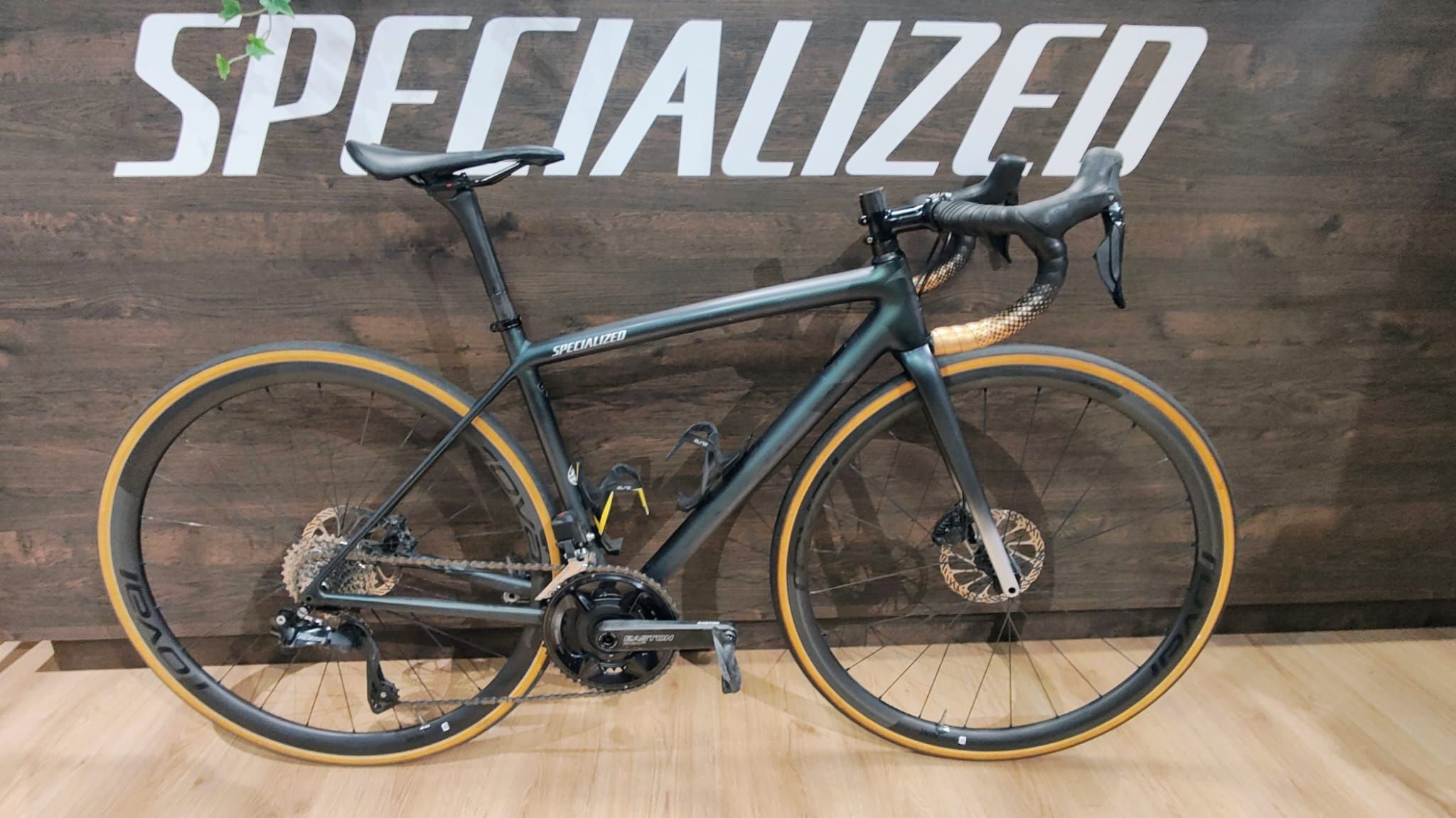 Specialized Aethos Comp 105 Di2 Road Bike 2024 in Red Ghost over