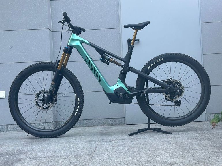 Used Canyon Spectral:ON CFR 2024 2024 Mountainbike, Green, 29, 27.5 — image 2 of 8