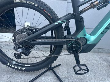 Used Canyon Spectral:ON CFR 2024 2024 Mountainbike, Green, 29, 27.5 — image 3 of 8