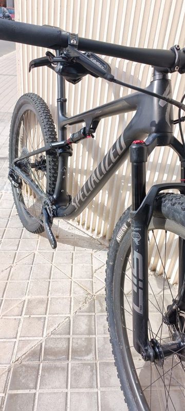 Used Specialized Epic Expert 2022 2022 Mountainbike, Black, 29 — image 4 of 4