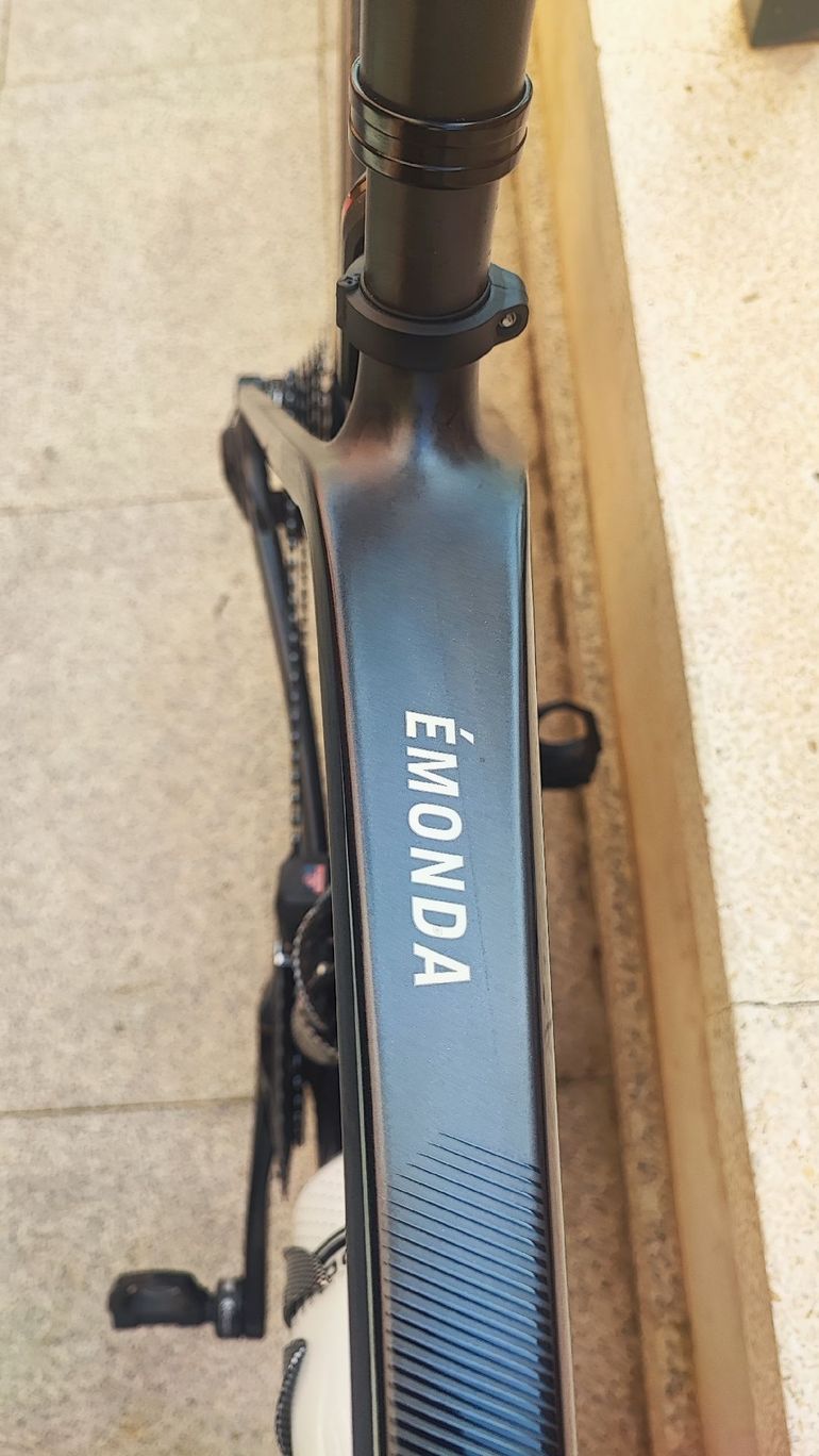 Used Trek Emonda Shimano 105 Di2 2023 Road & Gravel, Schwarz — image 9 of 10