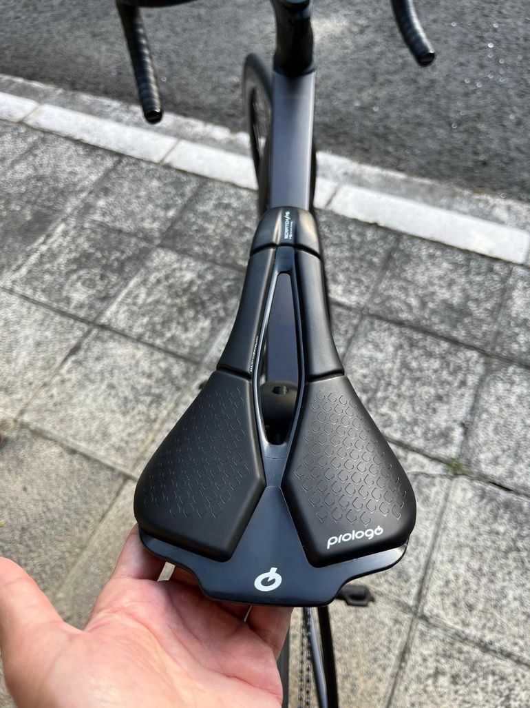 Used Orbea M31eTeam 2023 2023 Road & Gravel, Black — image 8 of 12