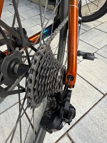 Used Giant Gia 2025 Road & Gravel, Blue — image 5 of 12