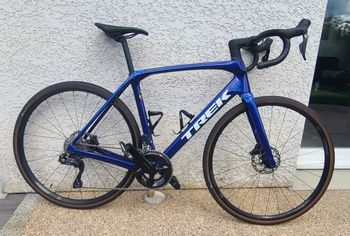 今だけSALE中！ TREK DOMANE SL6 2018 Trek Domane SL 6 Road Bike - 2018, 52cm | Weight, Price, Specs