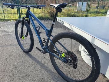 Used Specialized Epic Sram Eagle Transmission X0 2024 Mountainbike, Blue, 29 — image 7 of 17