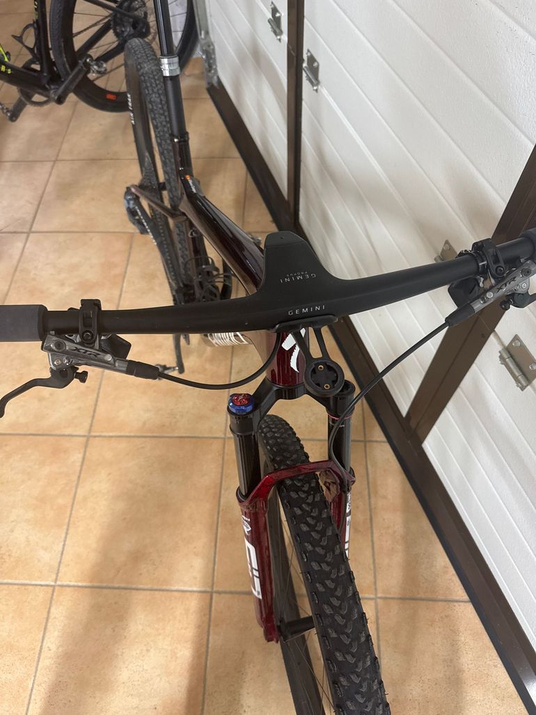 Used Specialized Epic Sram Eagle Transmission XX 2024 Mountainbike, Red — image 4 of 8