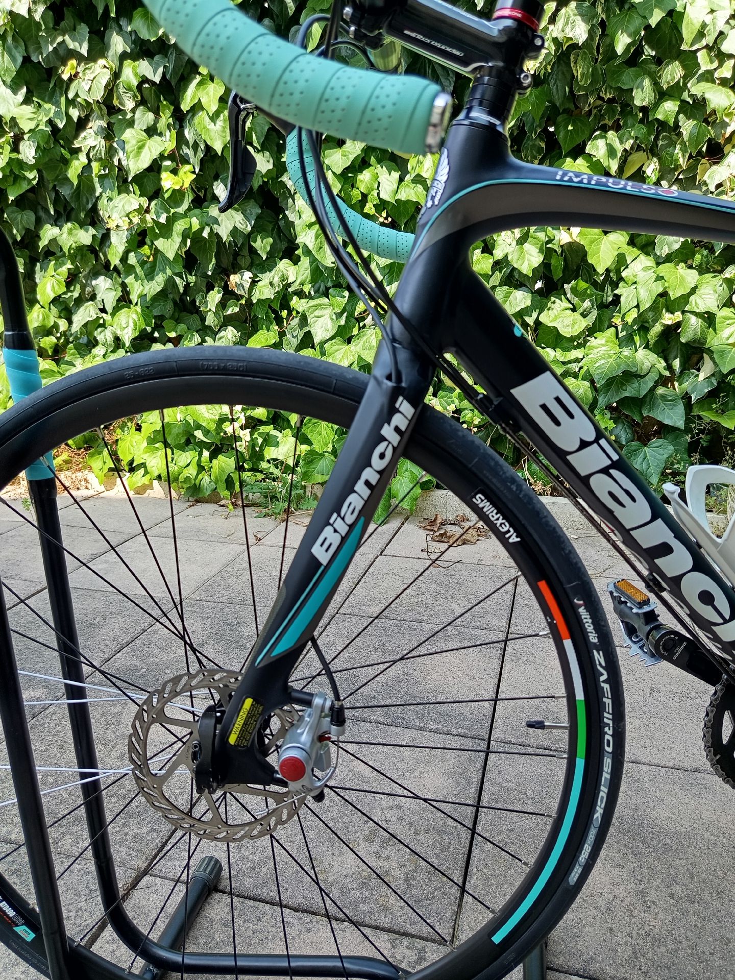 Bianchi IMPULSO SHIMANO 105 2X11S サイズ 55