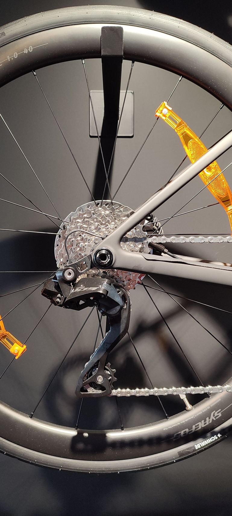 Used Scott NUOVA ADDICT 30 2026 SHIMANO 105 DI2 2025 Road & Gravel, Schwarz — image 2 of 5