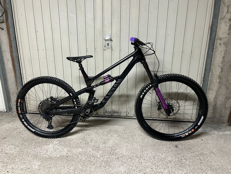 Canyon Torque SRAM GX Eagle 2024 Mountainbike usato, Nero — immagine 4 di 8