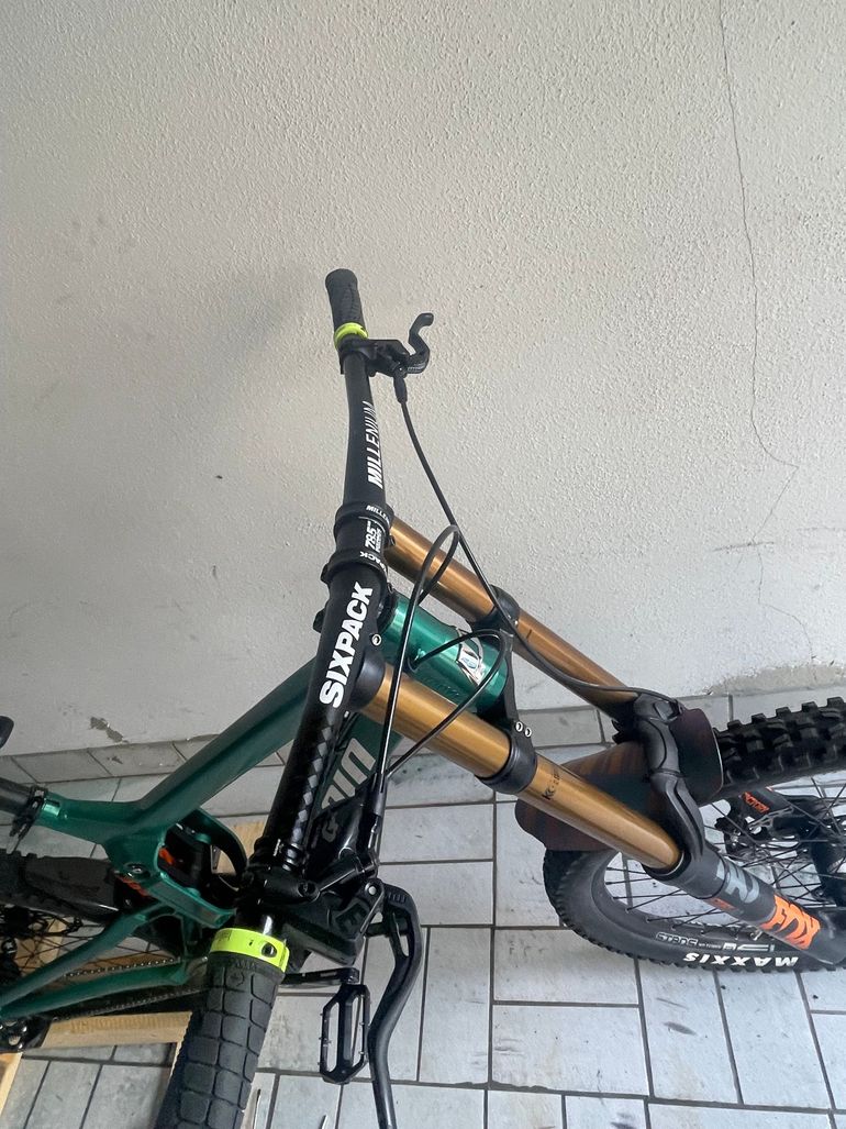 Used Propain Rage SRAM GX DH 2018 Mountainbike, Green — image 6 of 8