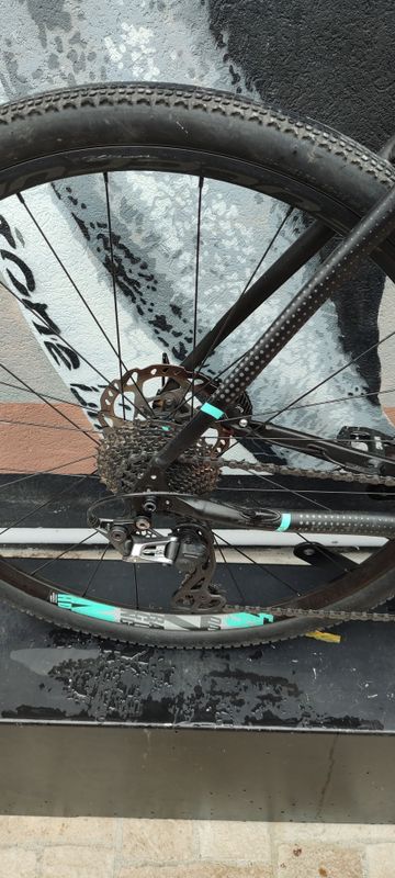 Gebrauchtes Bianchi Impulso e-Allroad GRX 600 2023 2023 Road & Gravel, Schwarz — Bild 2 von 4