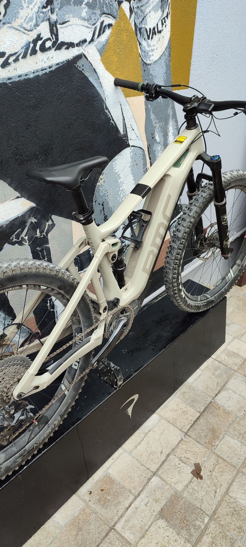 Used BMC Trailfox amp Shimano XTR 2020 Mountainbike, White — image 2 of 4