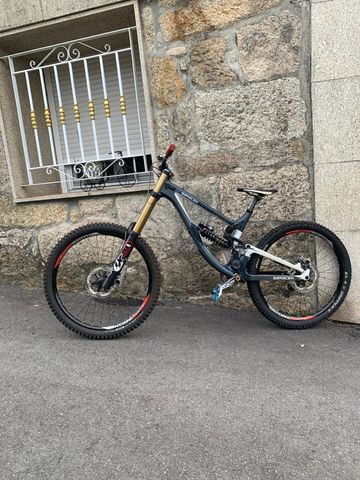 Used Saracen Myst Team 29 2021 2021 Mountainbike, White, 29 — image 2 of 3