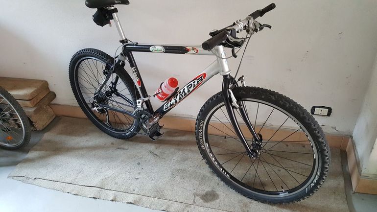 Mountain Bike Olympia Hi Tech 26 Olympia HI TECH 2005