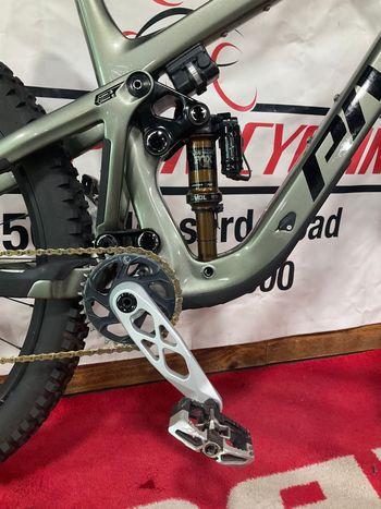 Pivot, Firebird SRAM GX Eagle AXS