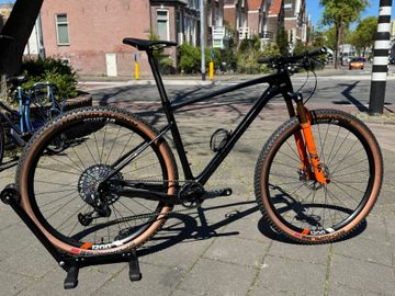 Used Giant Xtc SRAM XX1 Eagle AXS 2025 Mountainbike, Black — image 1 of 18