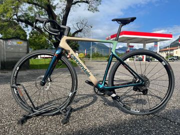 Cannondale Supersix SRAM Apex 2024 Road & Gravel usato
