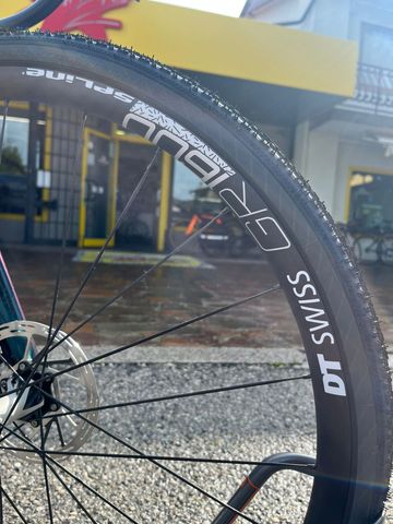 Used Cannondale Supersix SRAM Apex 2024 Road & Gravel, White — image 4 of 7