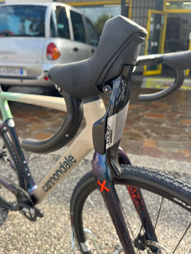 Used Cannondale Supersix SRAM Apex 2024 Road & Gravel, White — image 3 of 7