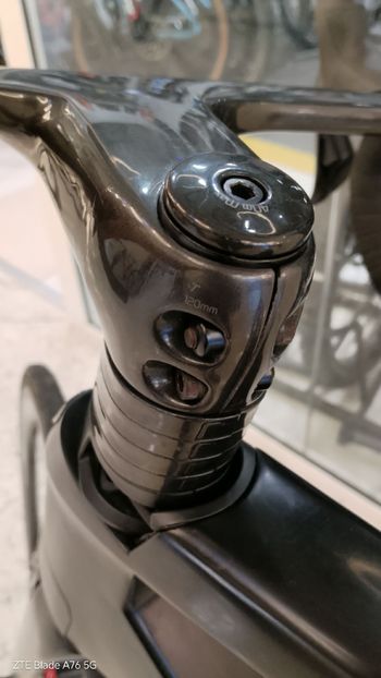 Used Trek Madone 9.9 2017 2017 Road & Gravel, Black — image 16 of 16