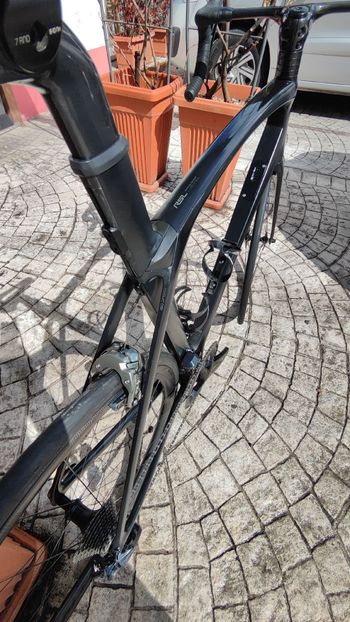 Used Trek Madone 9.9 2017 2017 Road & Gravel, Black — image 5 of 16