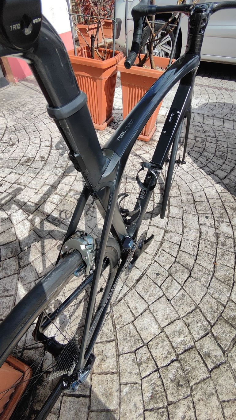 Used Trek Madone 9.9 2017 2017 Road & Gravel, Black — image 5 of 16