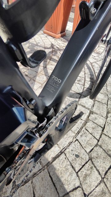 Used Trek Madone 9.9 2017 2017 Road & Gravel, Black — image 6 of 16