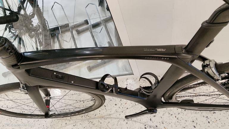 Used Trek Madone 9.9 2017 2017 Road & Gravel, Black — image 10 of 16