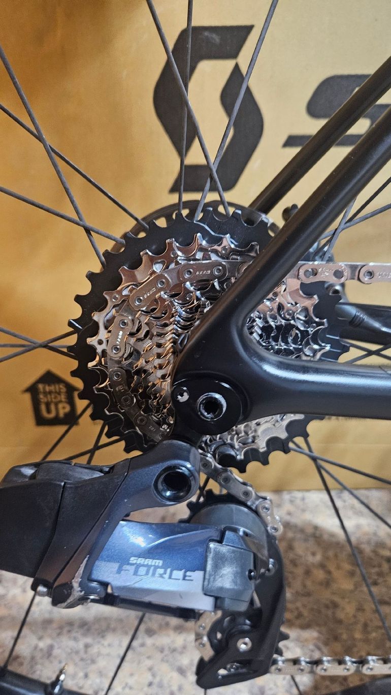 Used Giant TCR Advanced SL Disc 1 AXS 2023 2023 Road & Gravel — image 2 of 6