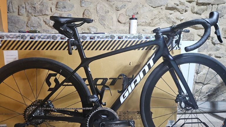 Used Giant TCR Advanced SL Disc 1 AXS 2023 2023 Road & Gravel — image 1 of 6