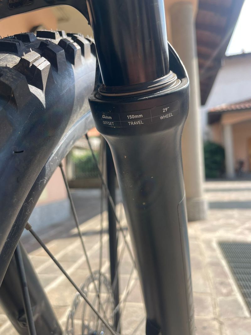 Focus Jam Shimano Deore XT 2024 Mountainbike usato, Blu — immagine 17 di 20