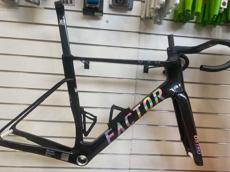 Used Factor OSTRO VAM.2.0 Frameset 2025 Road & Gravel, Black — image 1 of 5