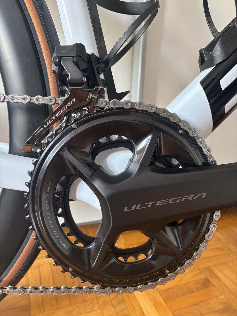 Używany BMC Teammachine SLR01 THREE 2023 2023 Road & Gravel — zdjęcie 8 z 15