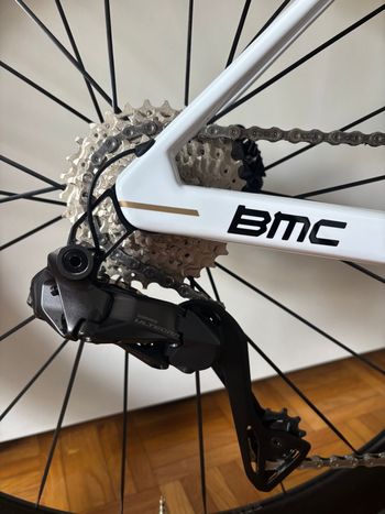 Używany BMC Teammachine SLR01 THREE 2023 2023 Road & Gravel — zdjęcie 10 z 15