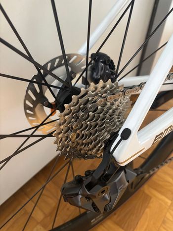 Używany BMC Teammachine SLR01 THREE 2023 2023 Road & Gravel — zdjęcie 11 z 15