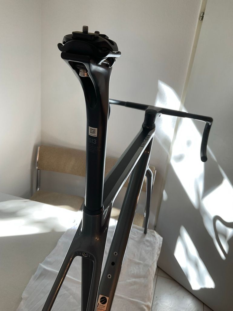 Used Canyon Ultimate CF SL Disc 8.0 2019 Frameset 2019 Road & Gravel, Light Gray — image 3 of 16