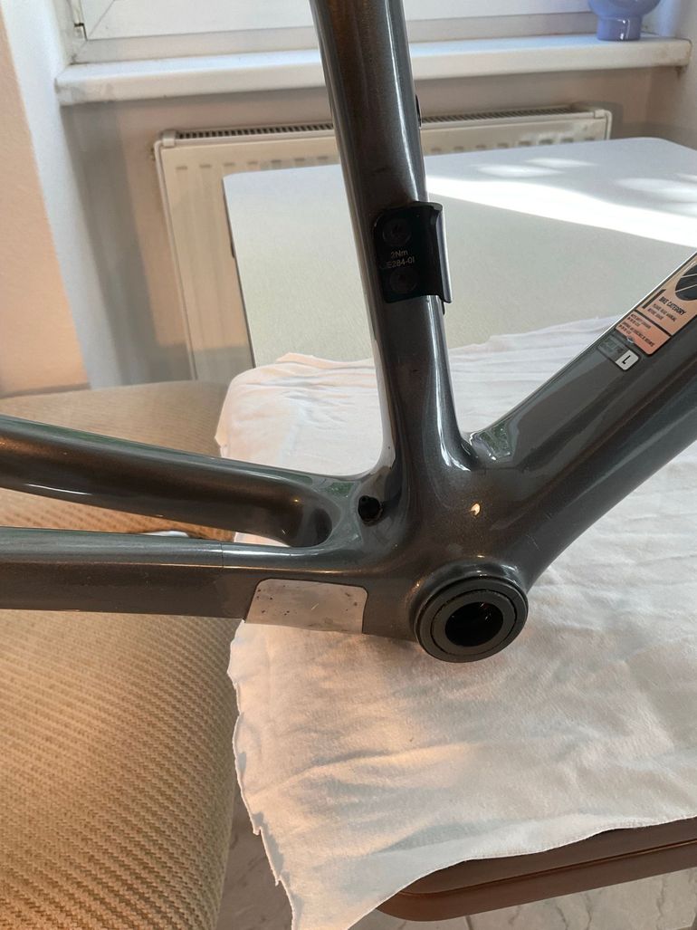 Used Canyon Ultimate CF SL Disc 8.0 2019 Frameset 2019 Road & Gravel, Light Gray — image 7 of 16