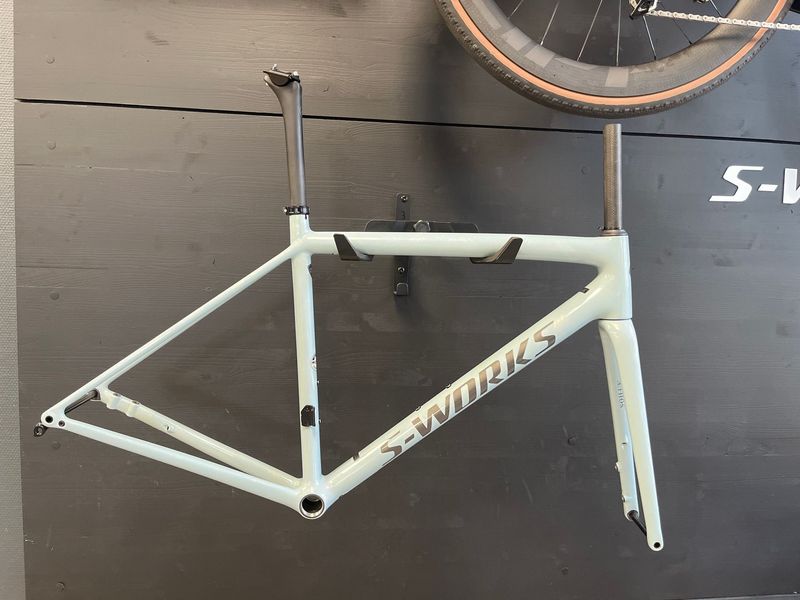 Used Specialized S-Works Aethos – SRAM RED AXS 2025 Frameset 2025 Road & Gravel