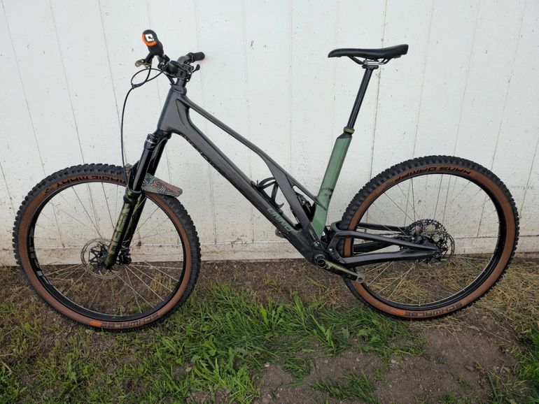 Used UNNO 2024 UNNO Dash Factory - XL / 29" / Chris King Frameset Frameset 2024 Mountainbike, Green — image 3 of 13