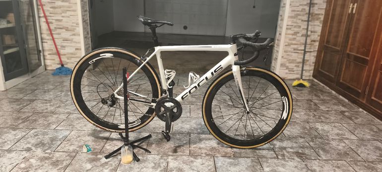 Used Focus Izalco Shimano Ultegra 2020 Road & Gravel, White — image 14 of 15