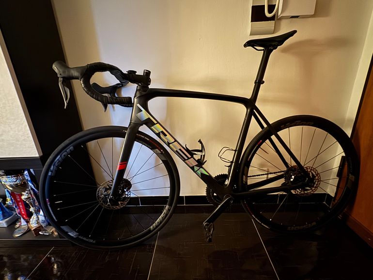 Used Trek Émonda SLR 7 2023 2023 Road & Gravel, Black — image 1 of 12