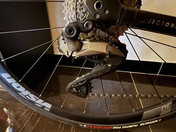 Used Trek Émonda SLR 7 2023 2023 Road & Gravel, Black — image 4 of 12