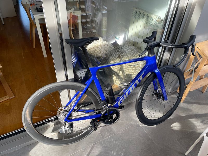 Gebrauchtes Giant Propel Advanced 1 2024 2024 Road & Gravel, Blau — Bild 2 von 2