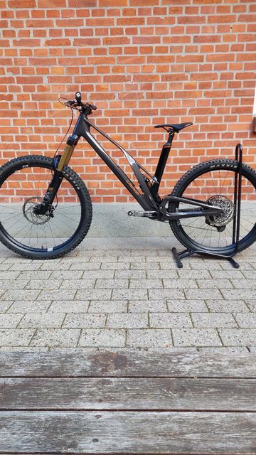Used UNNO BURN SRAM GX Eagle AXS (T-Type) 2024 Mountainbike, Black, Mixed — image 2 of 10