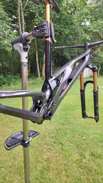 Used UNNO BURN SRAM GX Eagle AXS (T-Type) 2024 Mountainbike, Black, Mixed — image 7 of 10