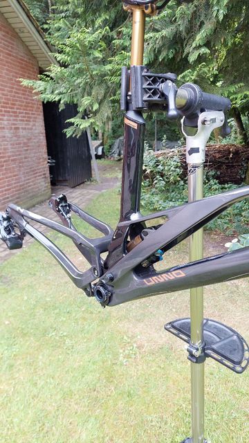 Used UNNO BURN SRAM GX Eagle AXS (T-Type) 2024 Mountainbike, Black, Mixed — image 8 of 10