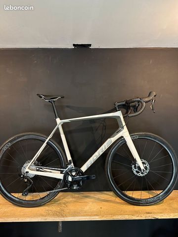 Adris Hiker 105 2023 Road & Gravel usato