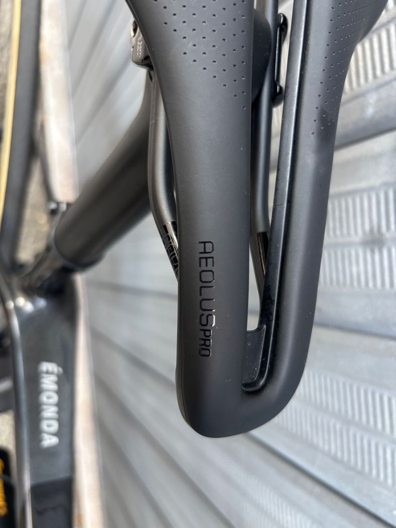 Used Trek SLR6 2024 Road & Gravel — image 5 of 10