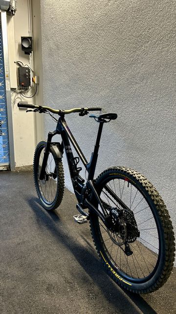 Gebrauchtes Forbidden Druid Sram Eagle Transmission GX 2024 Mountainbike, Schwarz — Bild 3 von 10