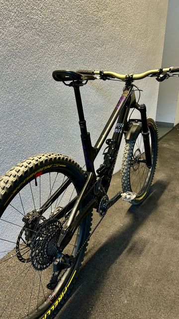 Gebrauchtes Forbidden Druid Sram Eagle Transmission GX 2024 Mountainbike, Schwarz — Bild 8 von 10